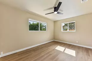 7523 Glenhill Rd, Austin, TX 78752 - Photo 23
