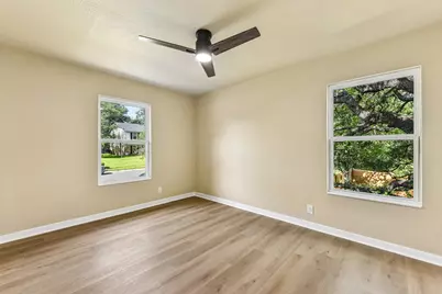7523 Glenhill Road, Austin, TX 78752 - Photo 29