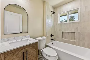 7523 Glenhill Rd, Austin, TX 78752 - Photo 21