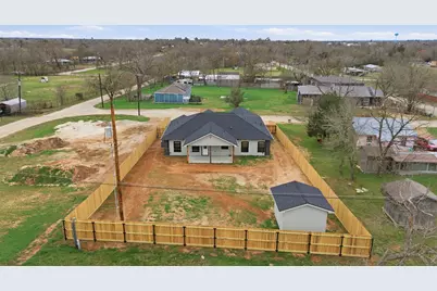 413 E Hamilton Avenue, Rockdale, TX 76567 - Photo 21