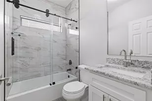 413 E Hamilton Ave, Rockdale, TX 76567 - Photo 13