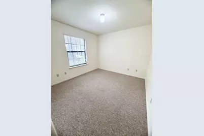 728 W San Antonio Street #728 A, Lockhart, TX 78644 - Photo 11