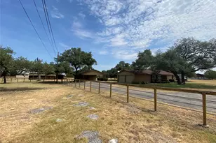 140 Oak Ridge Rd, Georgetown, TX 78628 - Photo 5