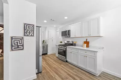 6710 Kings Point W, Austin, TX 78723 - Photo 13