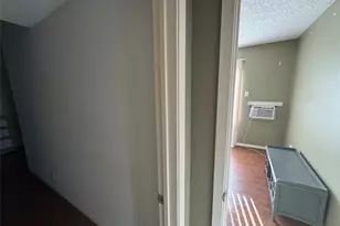 2510 San Gabriel St, Austin, TX 78705 - Photo 17