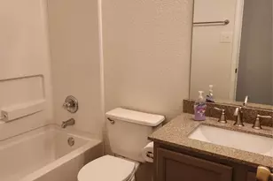 205 Beech Dr, Kyle, TX 78640 - Photo 9