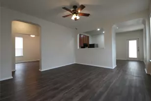 205 Beech Dr, Kyle, TX 78640 - Photo 5