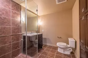 711 W 26th St, Austin, TX 78705 - Photo 23