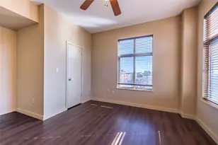 711 W 26th St, Austin, TX 78705 - Photo 17