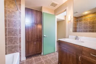 711 W 26th St, Austin, TX 78705 - Photo 21