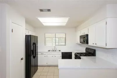 5811 Cannon Mountain Drive, Austin, TX 78749 - Photo 9