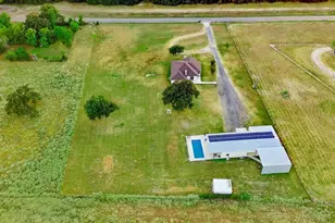972 Co Rd 335, Rockdale, TX 76567 - Photo 33