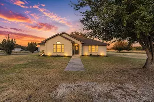 972 Co Rd 335, Rockdale, TX 76567 - Photo 1
