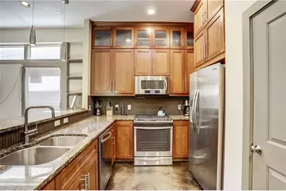 602 W N Loop Boulevard, Austin, TX 78751 - Photo 9