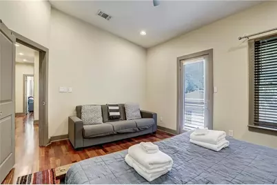 602 W N Loop Boulevard, Austin, TX 78751 - Photo 15