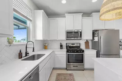 6305 Pine Leaf Trail, Austin, TX 78747 - Photo 13