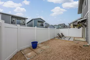 8013 Mellencamp Dr, Austin, TX 78744 - Photo 29