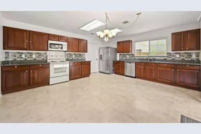 83 Elm Hill Court, San Marcos, TX 78666 - Photo 5