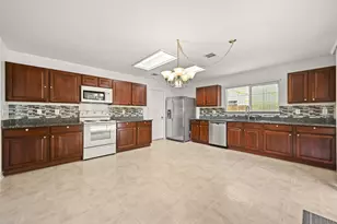 83 Elm Hill Ct, San Marcos, TX 78666 - Photo 5