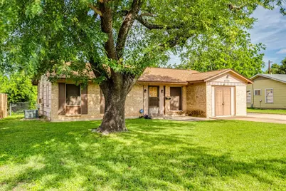 6626 Isabelle Drive, Austin, TX 78752 - Photo 3