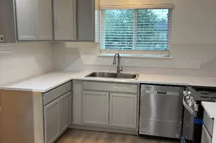 4608 E Village Ct, Austin, TX 78744 - Photo 5