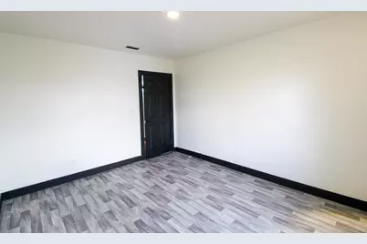 8102 U.S. Hwy 183 N, Lockhart, TX 78644 - Photo 13