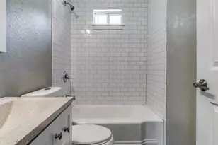 1136 Garland Ave, Austin, TX 78721 - Photo 7