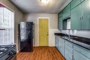 1136 Garland Ave, Austin, TX 78721 - Photo 9