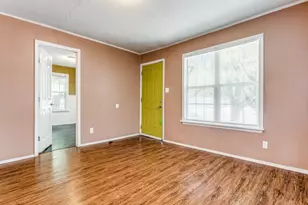 1136 Garland Ave, Austin, TX 78721 - Photo 11