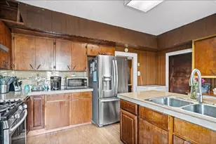 316 Mesquite St, Bertram, TX 78605 - Photo 15