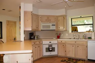 555 Hillsedge Rd, Wimberley, TX 78676 - Photo 5
