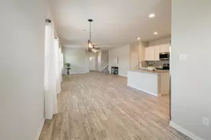 460 Galway Bay Ln, Georgetown, TX 78626 - Photo 5