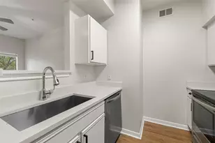 2320 Gracy Farms Ln, Austin, TX 78758 - Photo 15