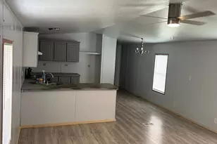 116 Guadalupe St, Bastrop, TX 78602 - Photo 3