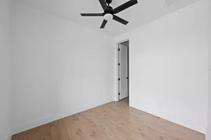 7920 Mullen Dr, Austin, TX 78757 - Photo 17