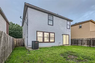 5521 SE Victory Gallop Dr, Del Valle, TX 78617 - Photo 11