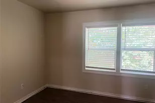 306 Anderson St, Smithville, TX 78957 - Photo 23