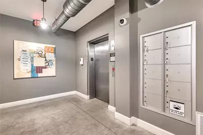 2124 E 6th Street #305, Austin, TX 78702 - Photo 5