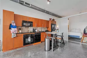 2124 E 6th St, Austin, TX 78702 - Photo 11