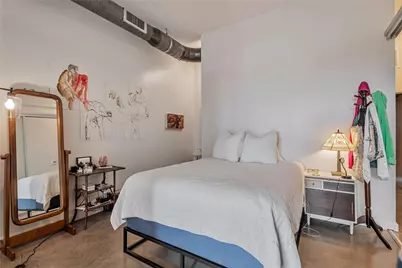 2124 E 6th Street #305, Austin, TX 78702 - Photo 15