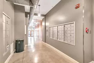 2124 E 6th St, Austin, TX 78702 - Photo 27