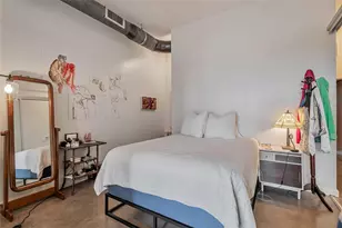 2124 E 6th St, Austin, TX 78702 - Photo 15