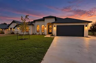 118 Roy Nichols Dr, Blanco, TX 78606 - Photo 1
