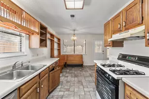 1402 Oakmeadows Cove, Round Rock, TX 78681 - Photo 7