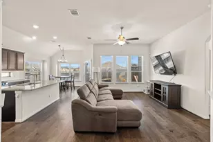 1229 Homer Ln, Round Rock, TX 78665 - Photo 5