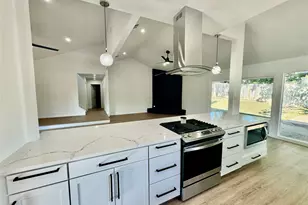 9506 Stonebridge Dr, Austin, TX 78758 - Photo 9