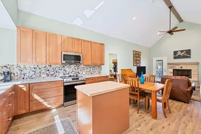 10500 W Lakeview Drive, Jonestown, TX 78645 - Photo 19