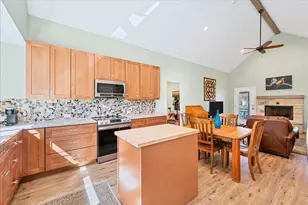 10500 W Lakeview Dr, Jonestown, TX 78645 - Photo 19