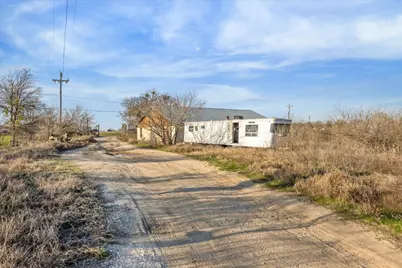 4975 E Highway 71 Highway E, Del Valle, TX 78617 - Photo 3