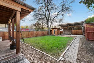 2204 Chestnut Ave, Austin, TX 78722 - Photo 11